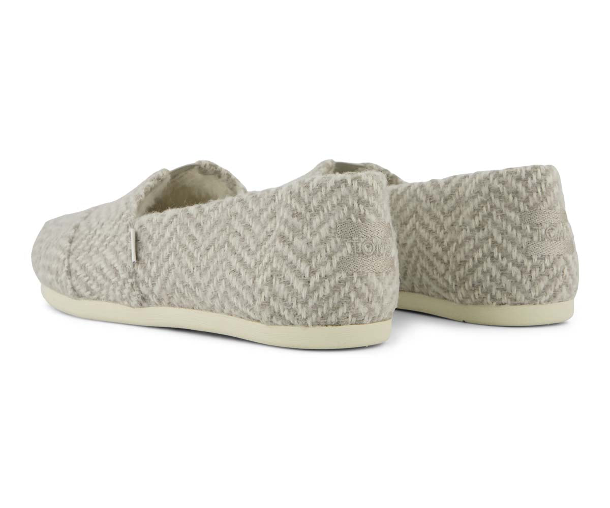 TOM10022609_W_Alpargata_Classic3_DrizzleGreyCozyHerringboneFauxFur_B.jpg