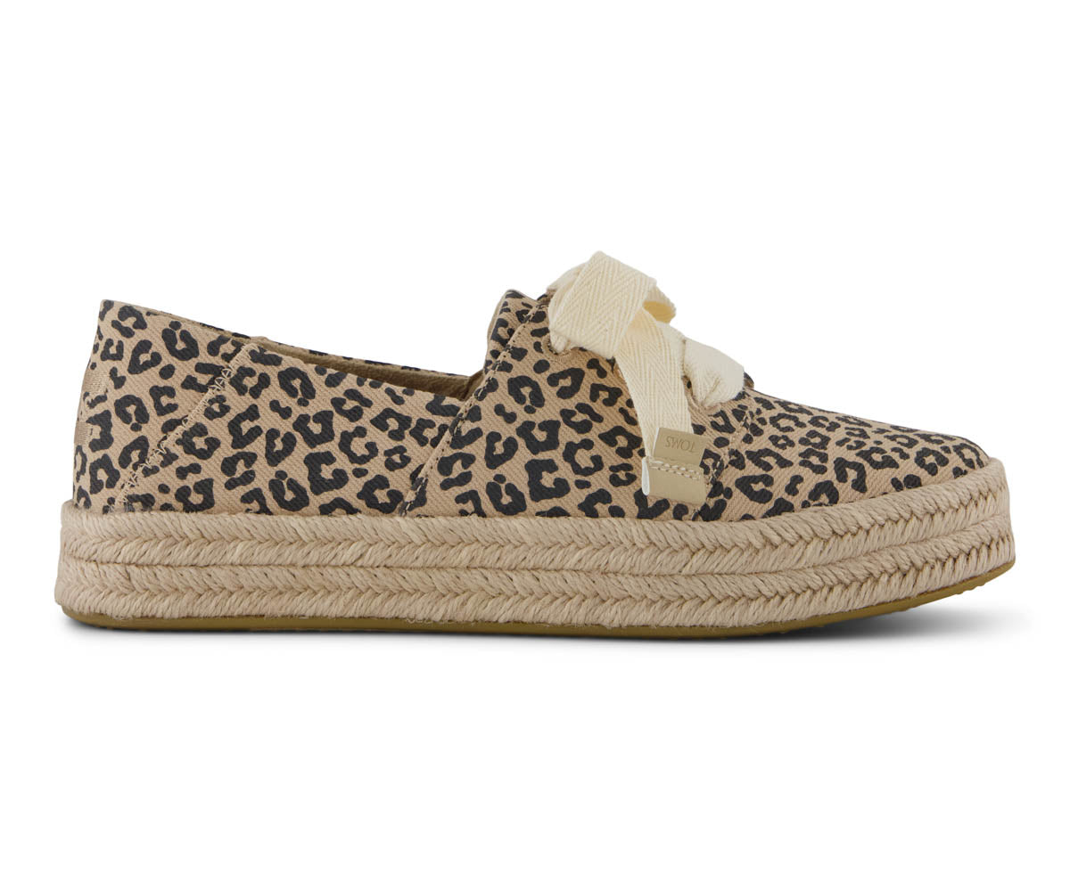 TOM10023047OAT.jpg
