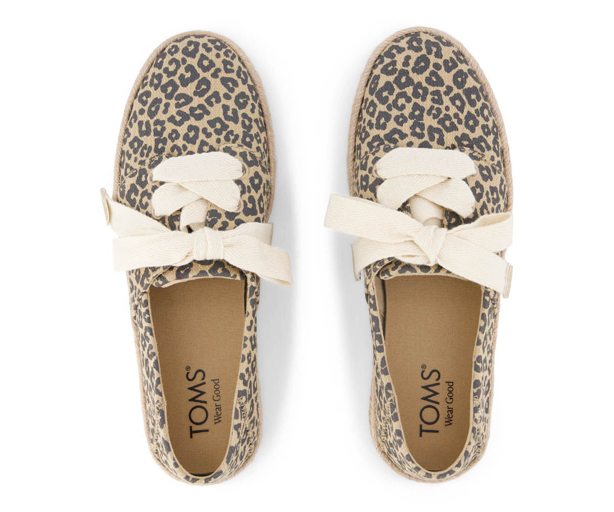 TOM10023047_W_CarolinaLaceUp_OatmealSmallLeopardSpots_T.jpg