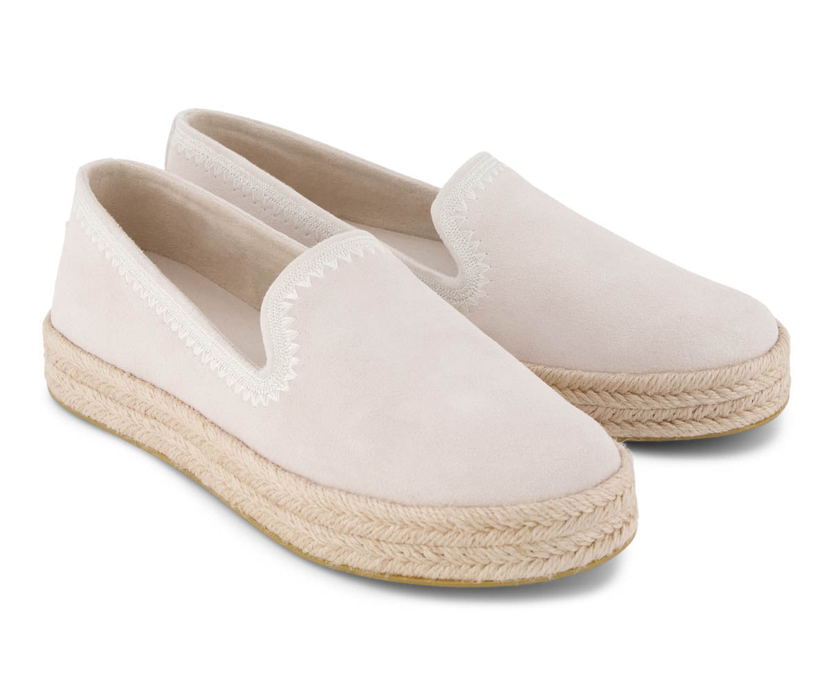 TOM10023050_W_Carolina_SoftGreySuedeEmbroidery_F.jpg